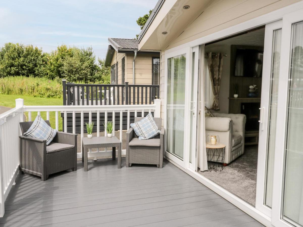 The Rodley Pines Villa Scarborough Bagian luar foto