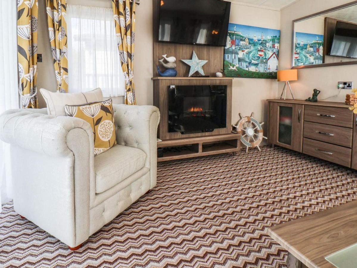 The Rodley Pines Villa Scarborough Bagian luar foto