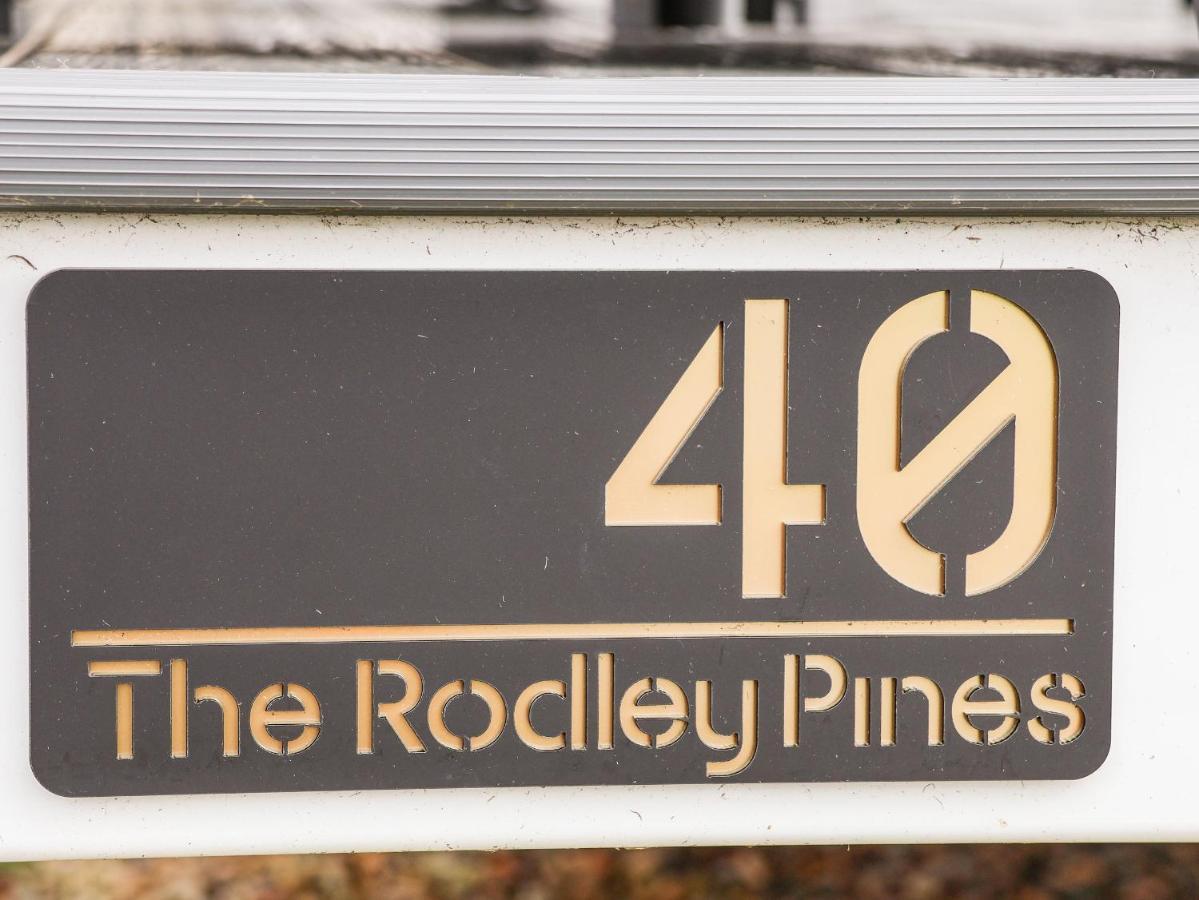 The Rodley Pines Villa Scarborough Bagian luar foto